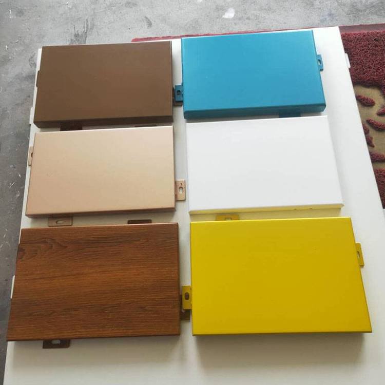 氟碳噴涂<a href='http://www.tm5568.cn/' target='_blank'><u>鋁單板</u></a>：建筑裝飾的優(yōu)質(zhì)之選